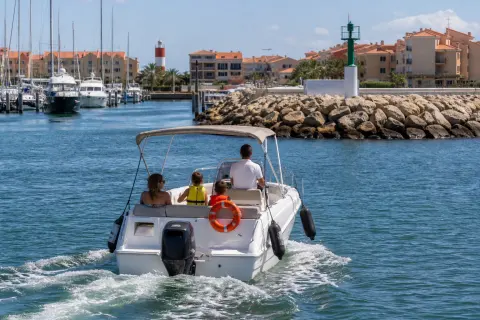 Artimon – location de bateaux à moteur
