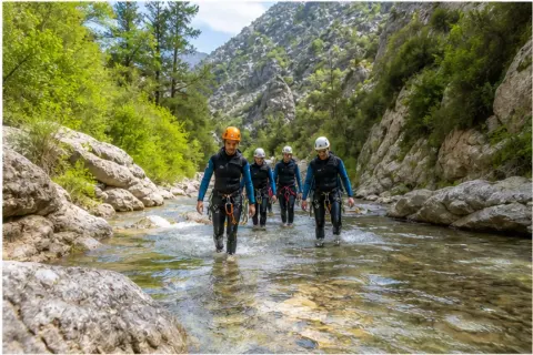 Explor’Addiction – canyoning et spéléologie