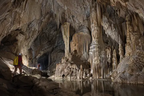 Grotte de l’Aguzou — exploration souterraine