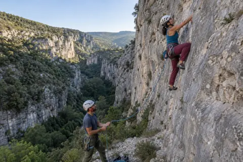 Escalade dans les gorges de la Pierre-Lys