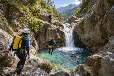 Canyoning avec le Bureau des Guides des Pyrénées Ariègeoises