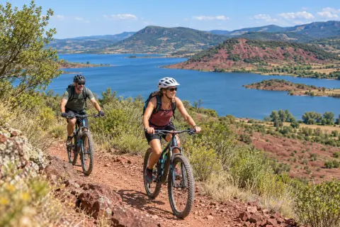 Ozone VTT Cycles — lac du Salagou